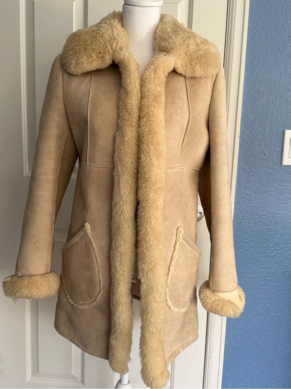 Vintage Women's Shearling Trim Suede Coat - Tan